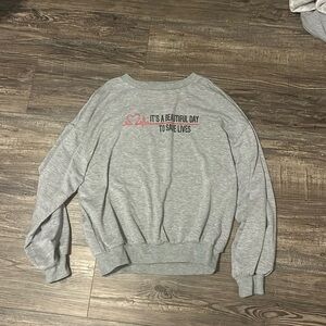 crew neck